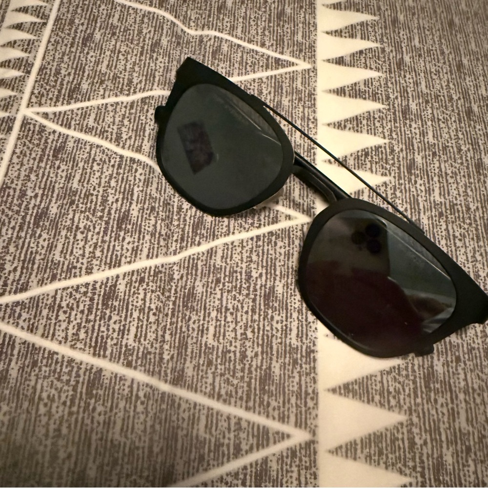 Diff Eyewear Black Sunglasses
